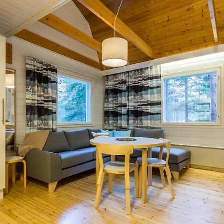 Yllaestieva * Äkäslompolo